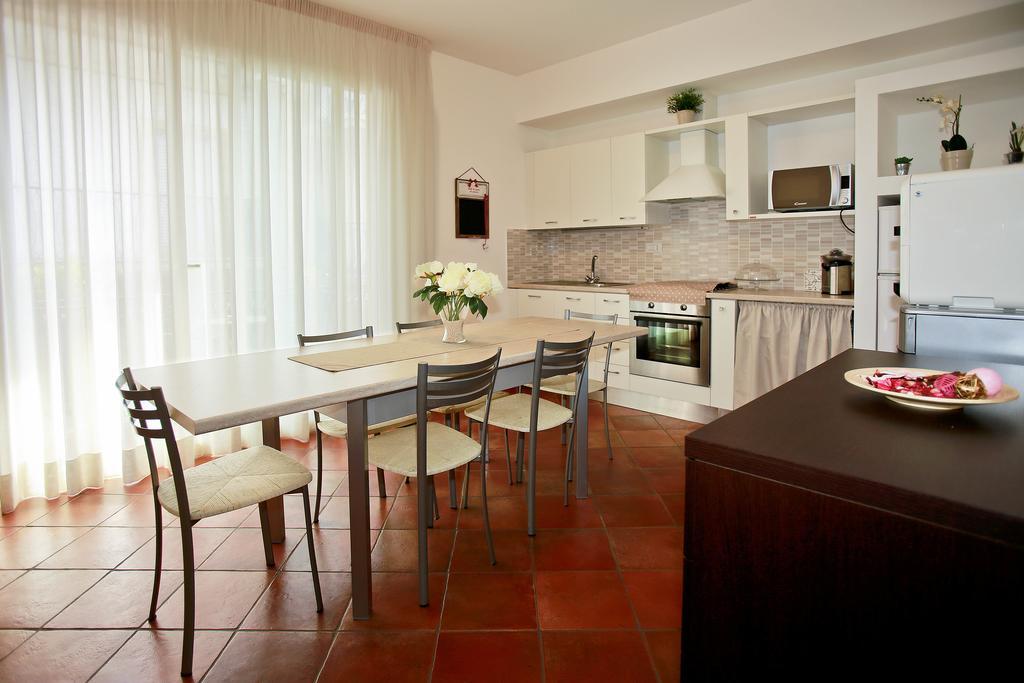 B&B A Casa Di Amici 贾迪尼-纳克索斯 外观 照片